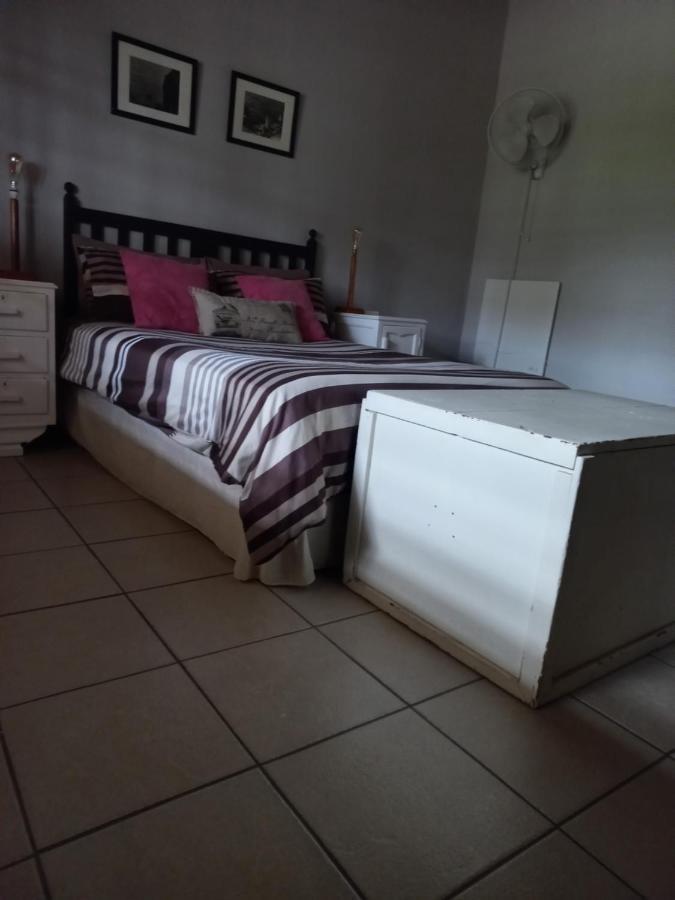 Orange Elephant Backpackers Hostel Адо Екстериор снимка