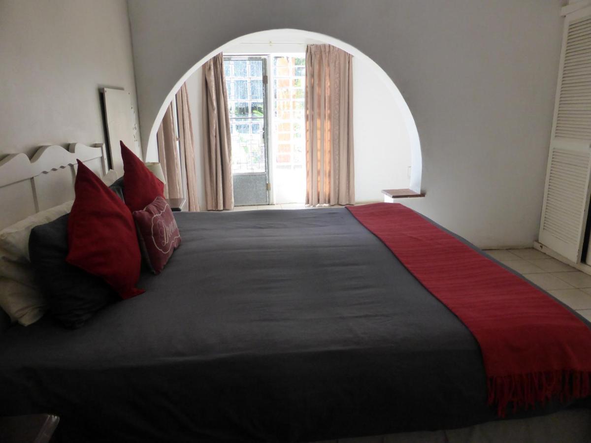 Orange Elephant Backpackers Hostel Адо Екстериор снимка